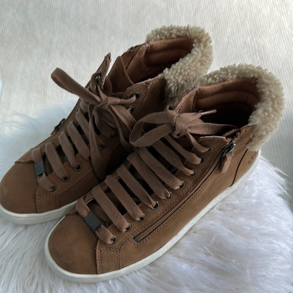 NWT UGG Olive High Top Sneakers Size 8.5